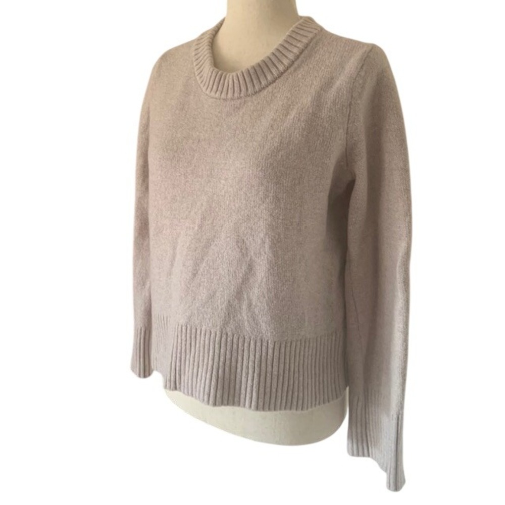 Halston 100% Fine Merino Wool Crewneck Sweater L‎  Tan Beige Minimalist EUC